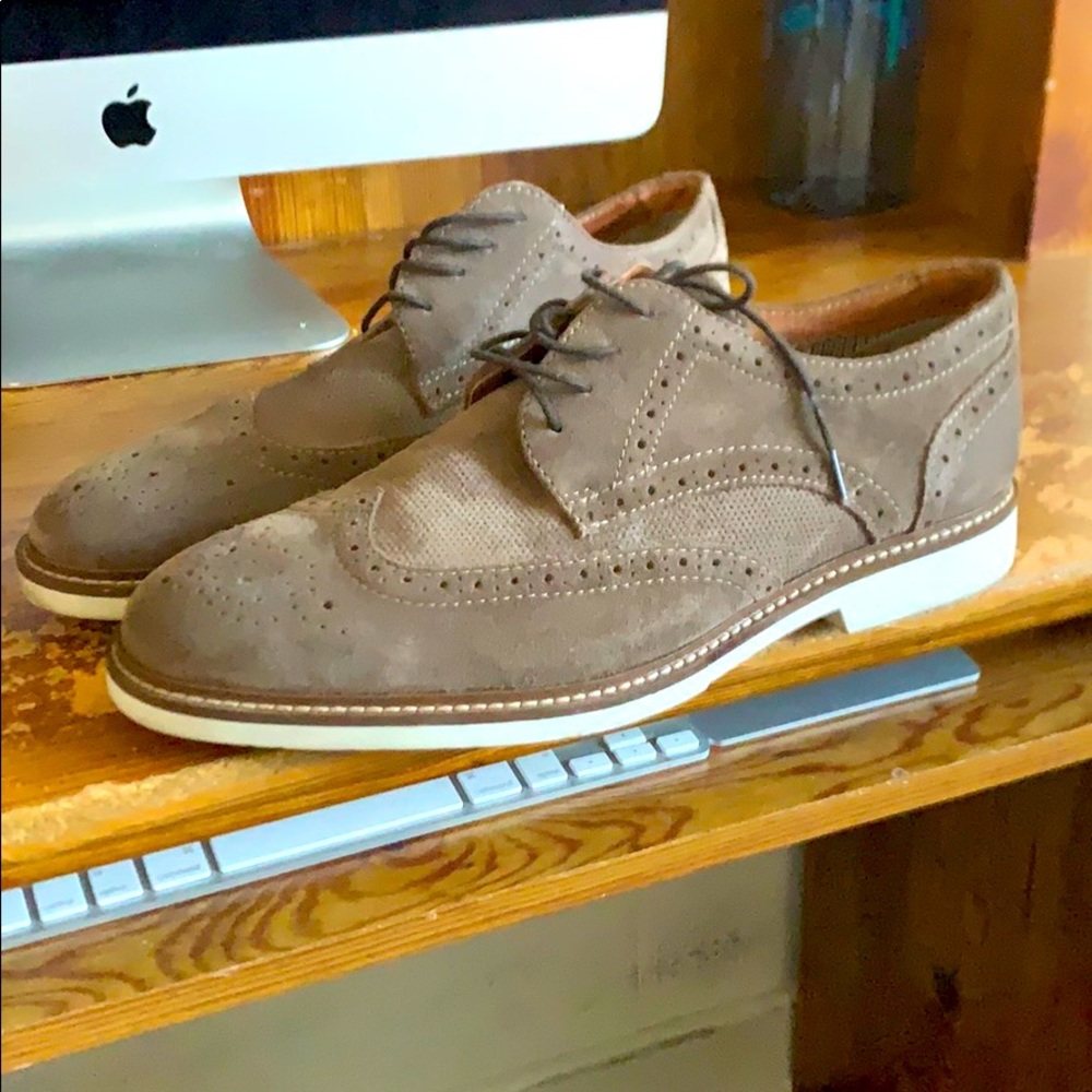 Tan dress shoes. Size 10